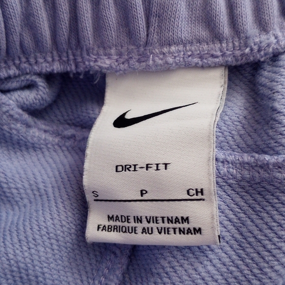 Nike Fly Dri-Fit Purple Shorts - Picture 8 of 9